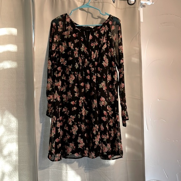 Black floral keyhole dress - Picture 1 of 3